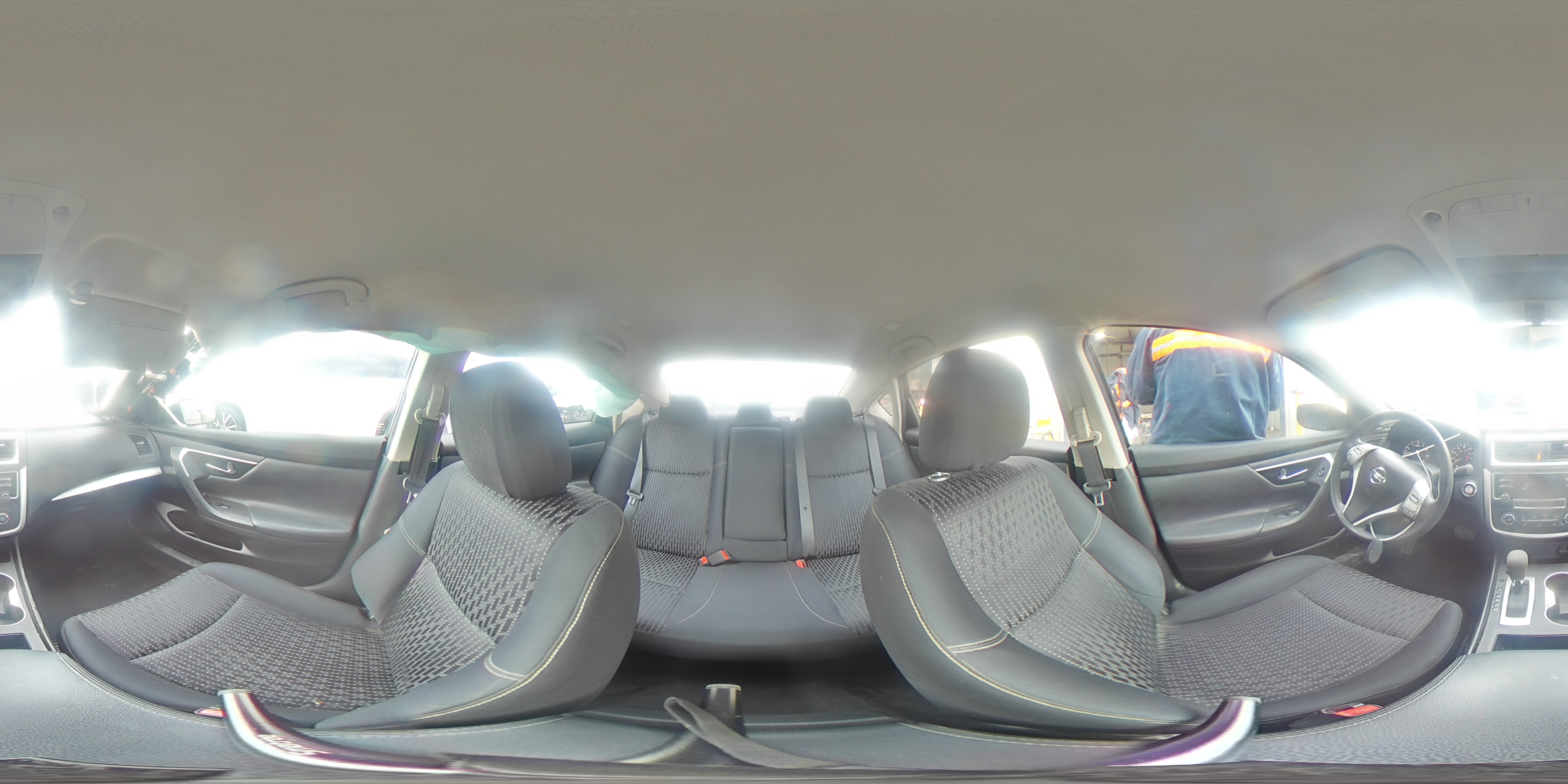 2016 Nissan Altima - Image 14