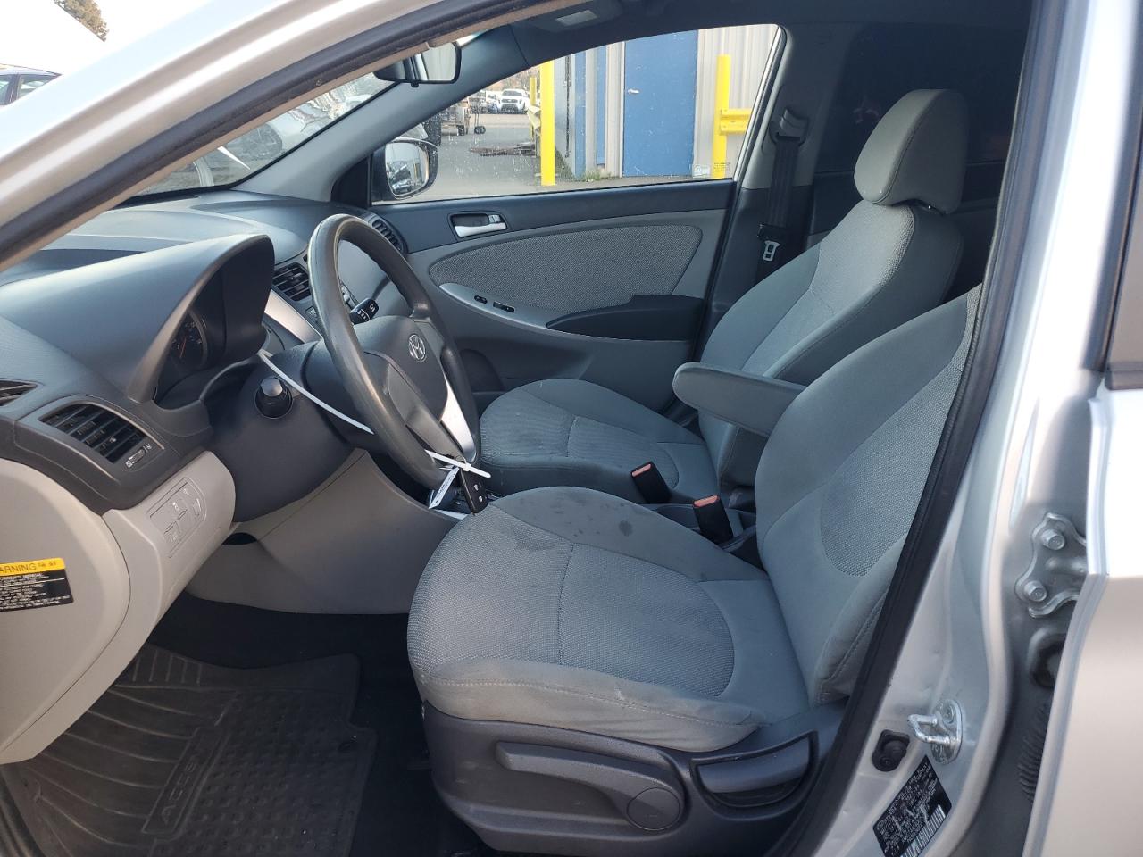 2013 Hyundai Accent - Image 7