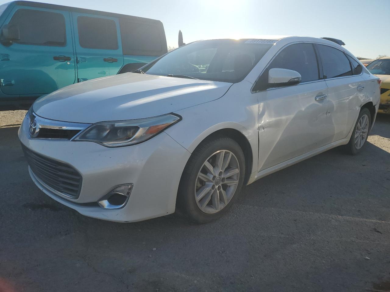 2015 Toyota Avalon - Image 1