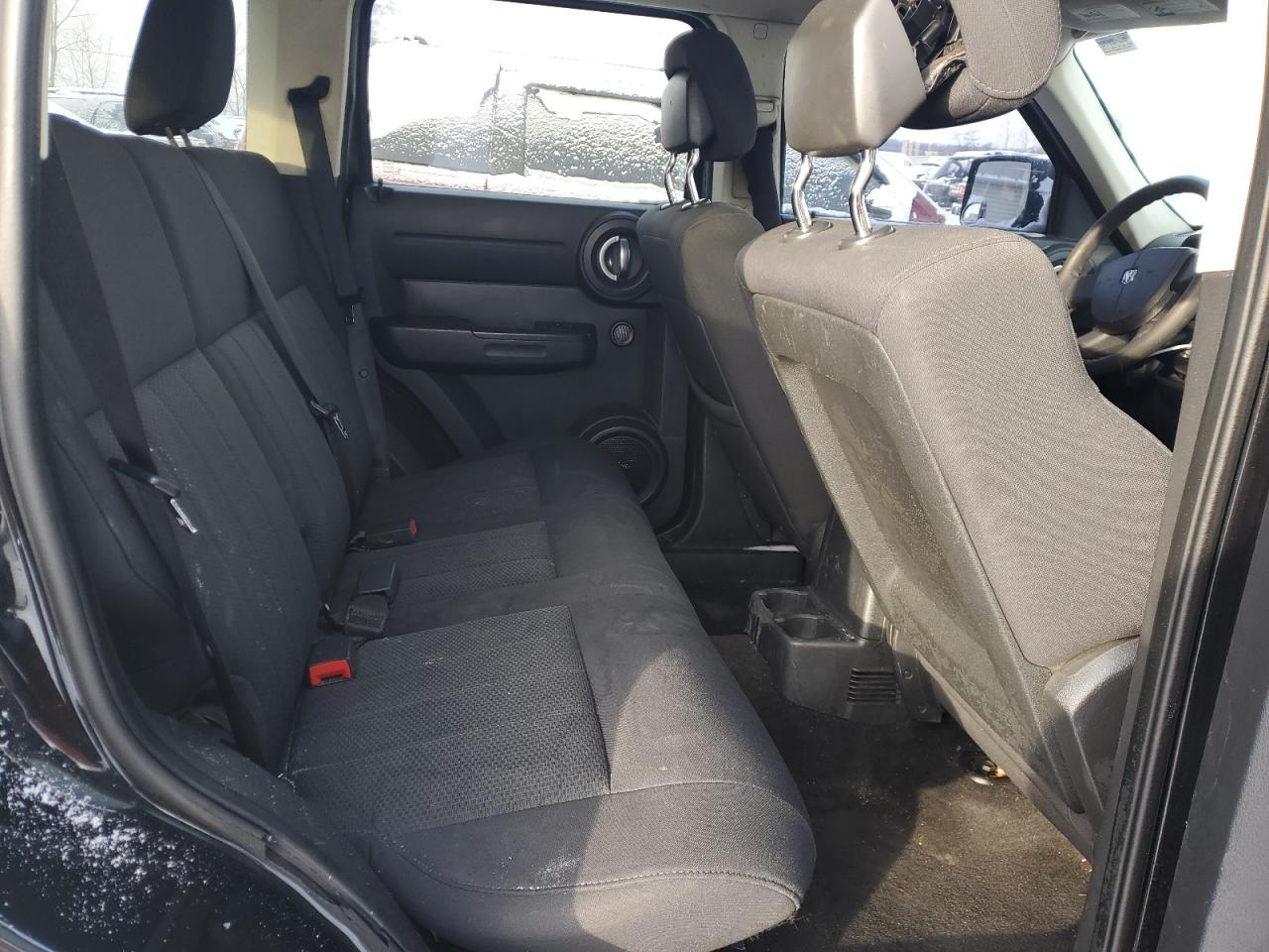 2011 Dodge Nitro - Image 11