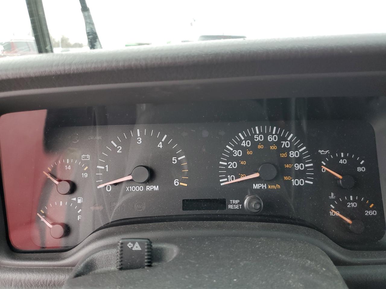 2001 Jeep Cherokee Sport VIN: 1J4FF48S61L586560 Lot: 87950165