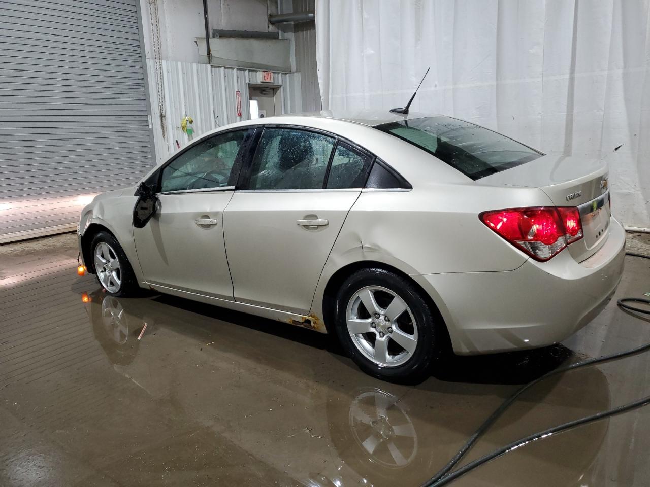 2014 Chevrolet Cruze - Image 2