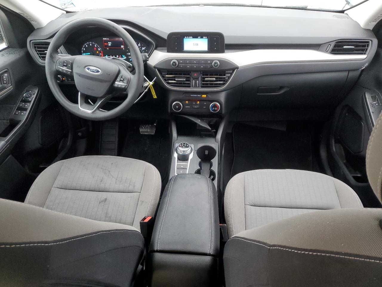 2022 Ford Escape - Image 8