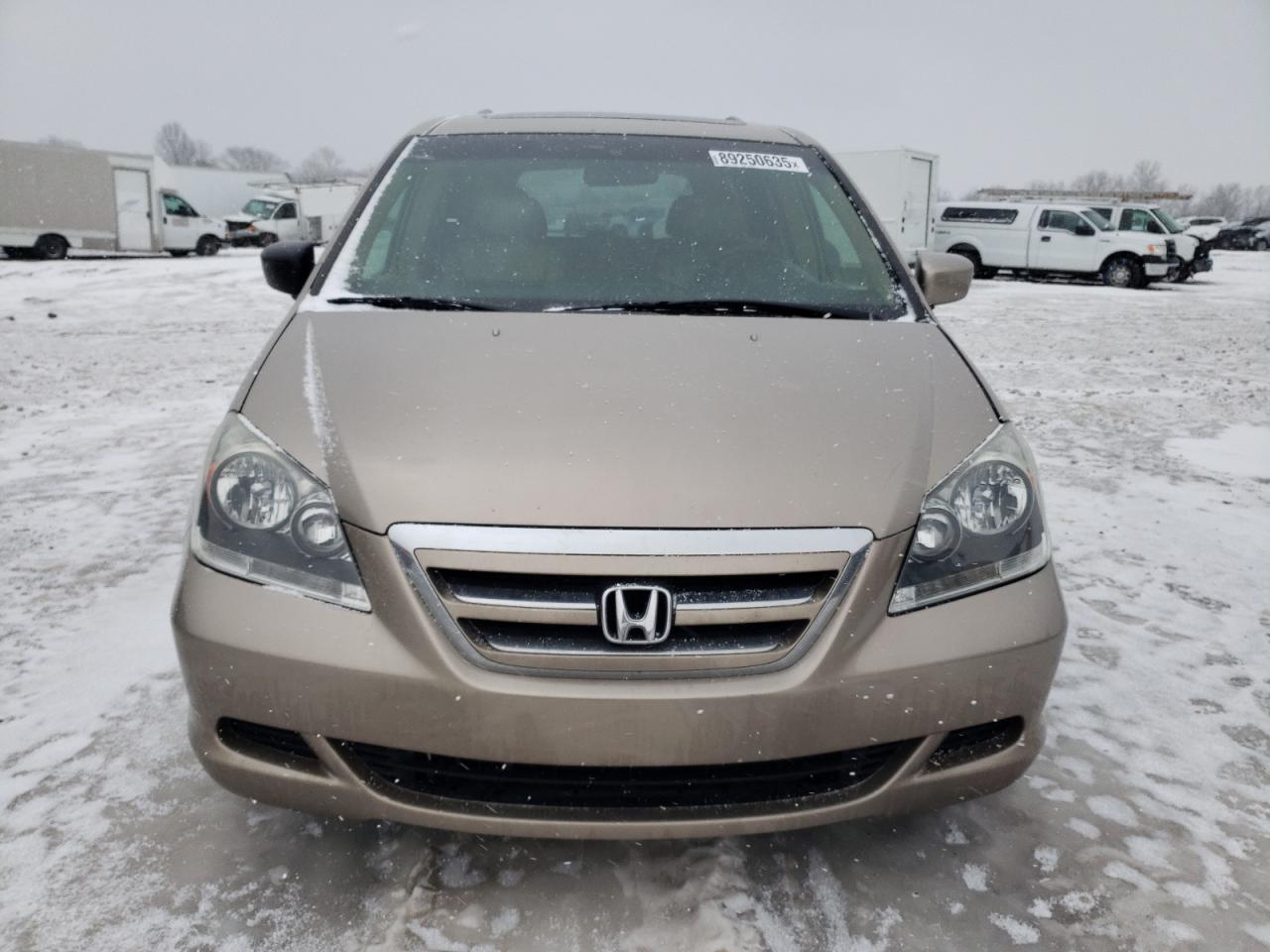 2005 Honda Odyssey - Image 5