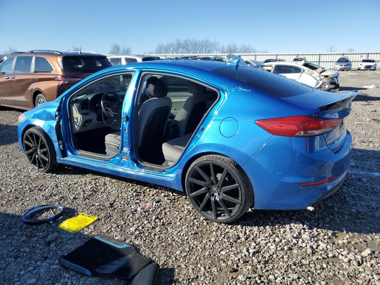 2017 Hyundai Elantra - Image 2