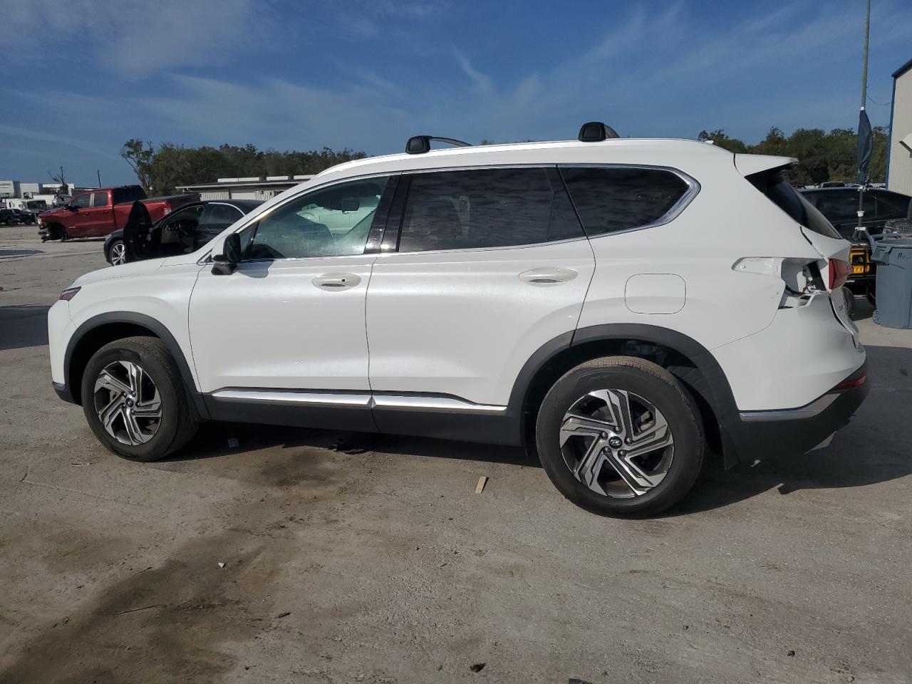 2022 Hyundai Santa Fe - Image 2