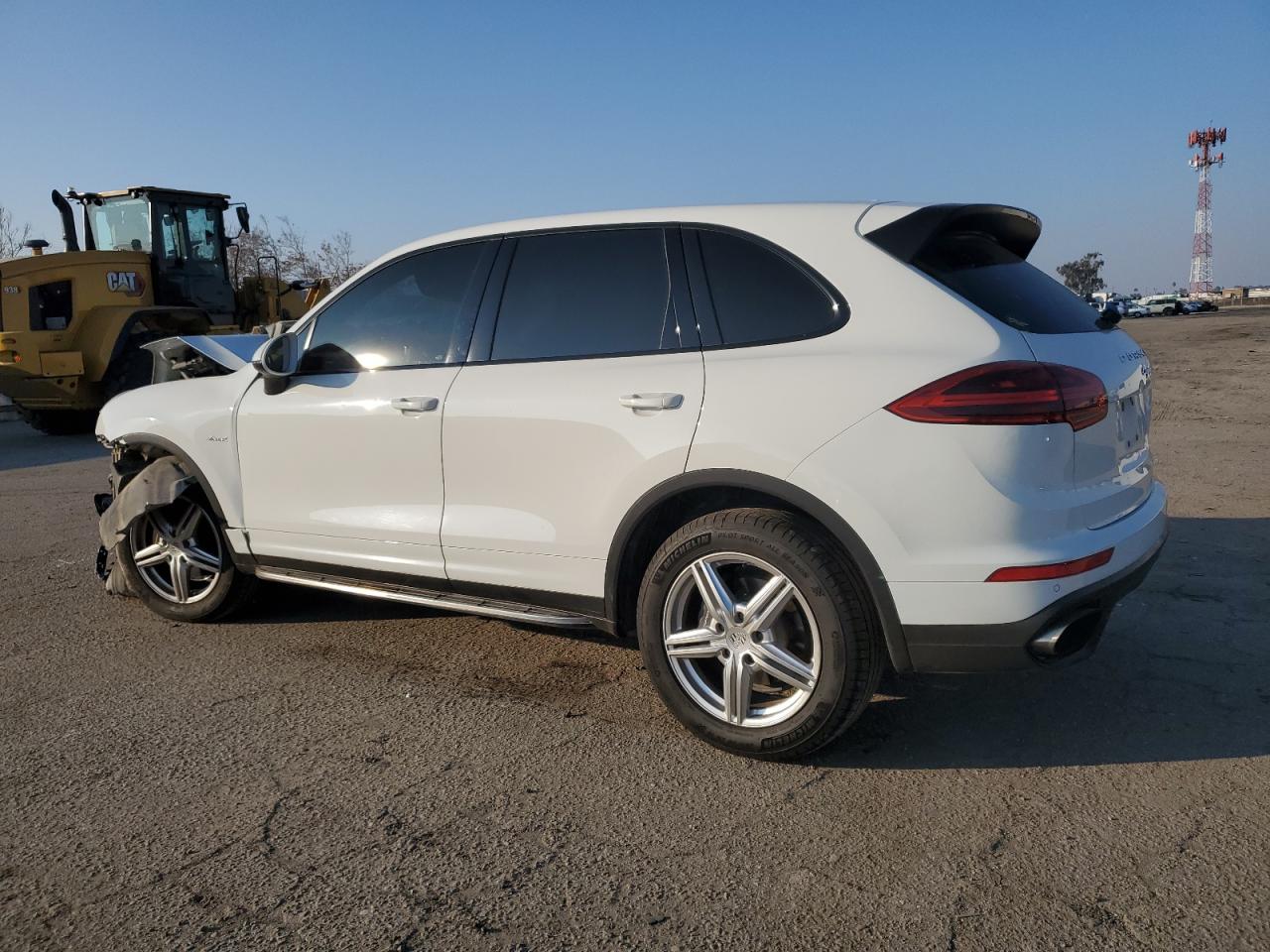 VIN WP1AF2A26FLA30379 2015 PORSCHE CAYENNE no.2