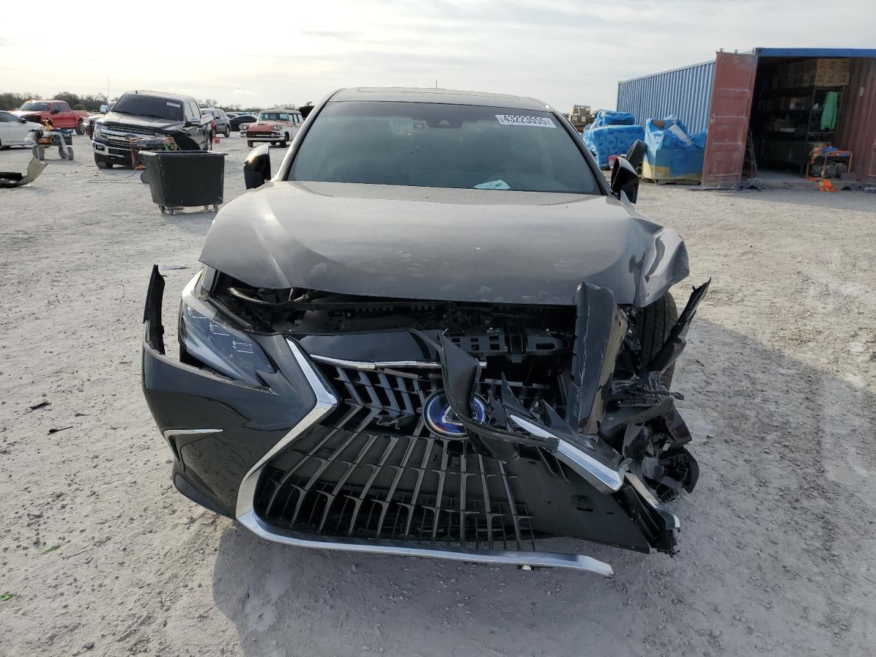 2022 Lexus ES - Image 5