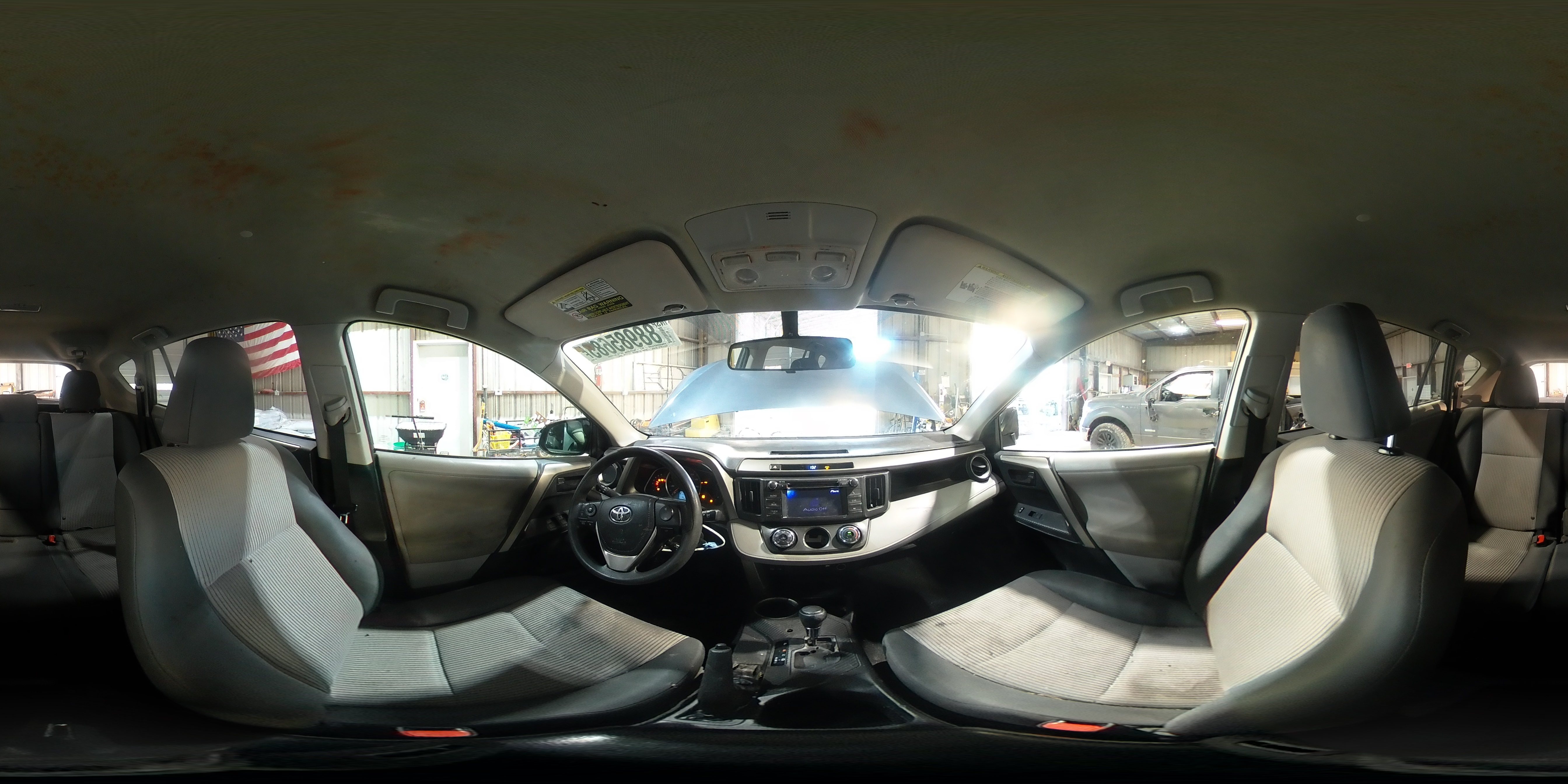 2013 Toyota RAV 4 - Image 13
