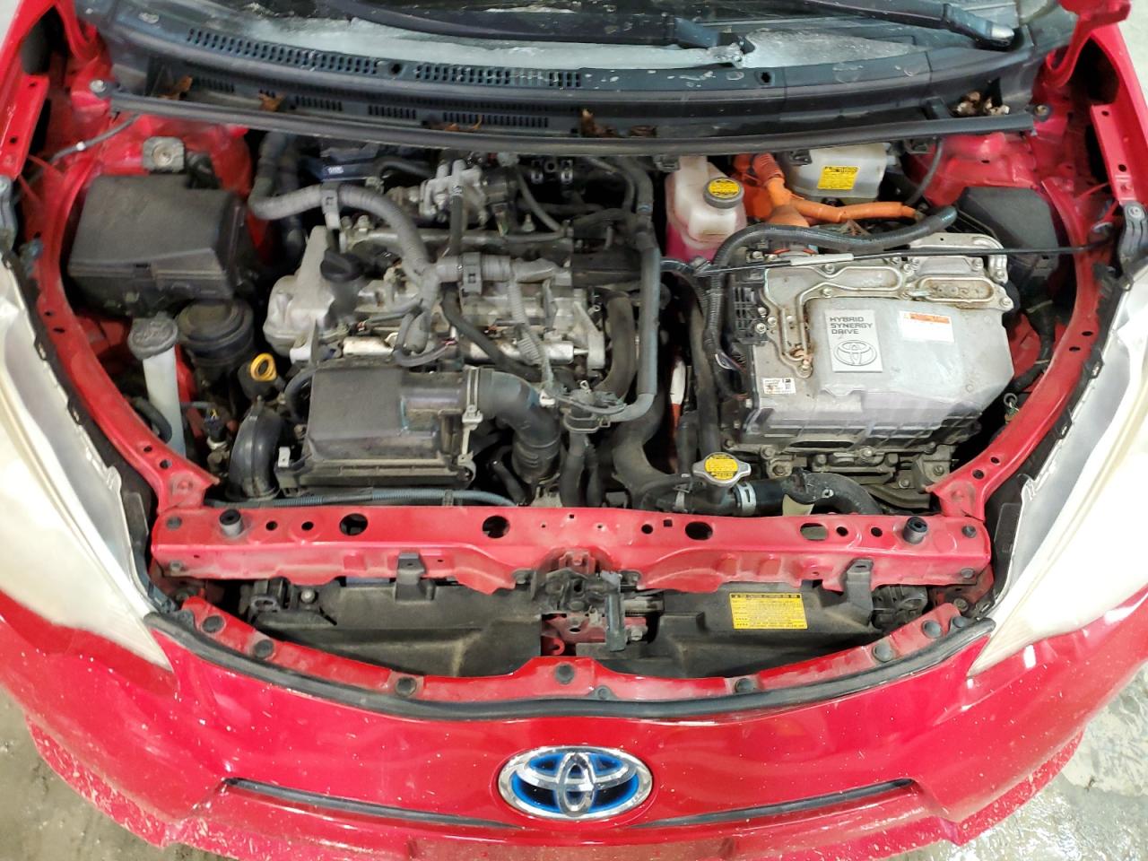 2012 Toyota Prius - Image 11