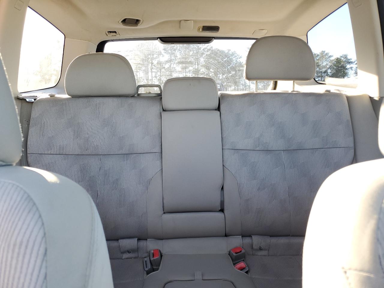 2010 Subaru Forester - Image 10