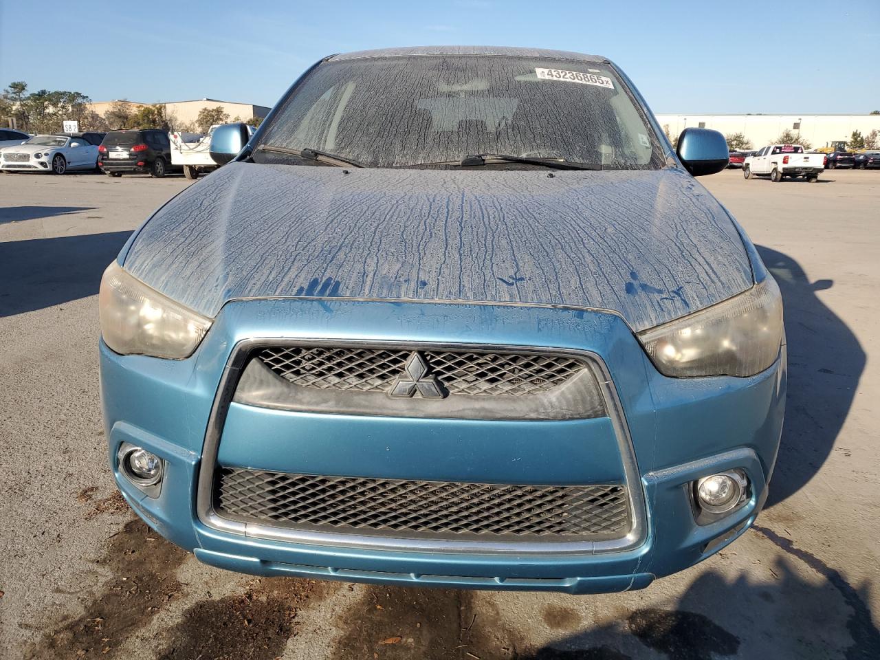 2011 Mitsubishi Outlander - Image 5