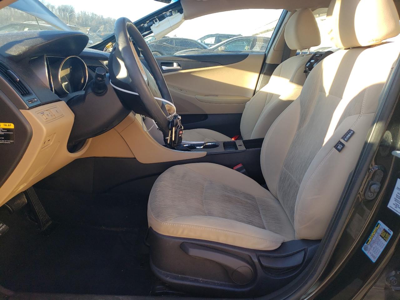 2013 Hyundai Sonata - Image 7
