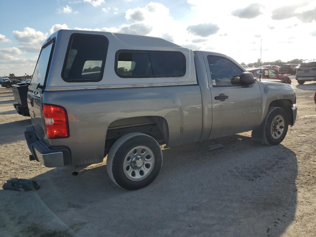 2009 Chevrolet Silverado - Image 3