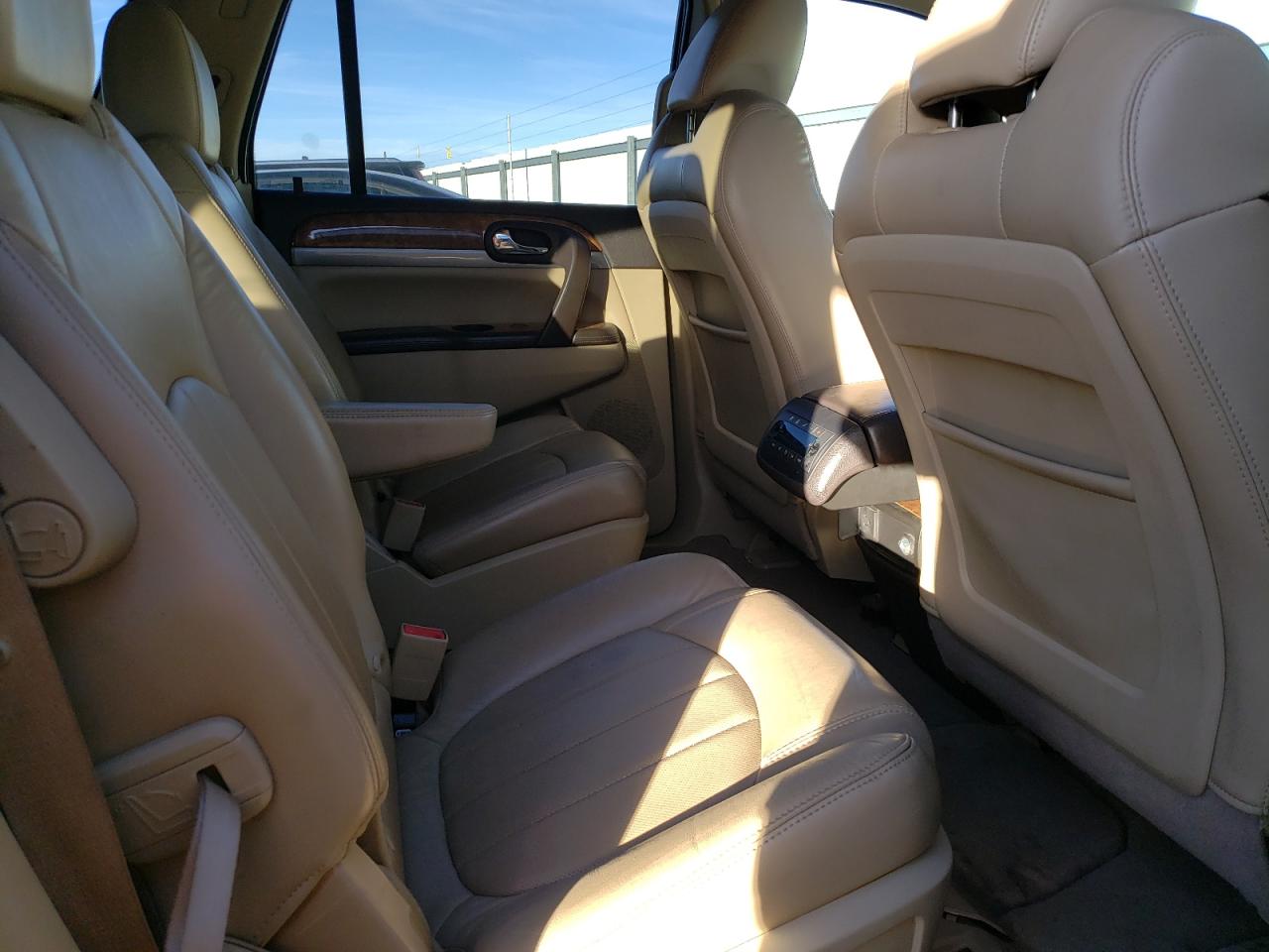 2011 Buick Enclave - Image 11