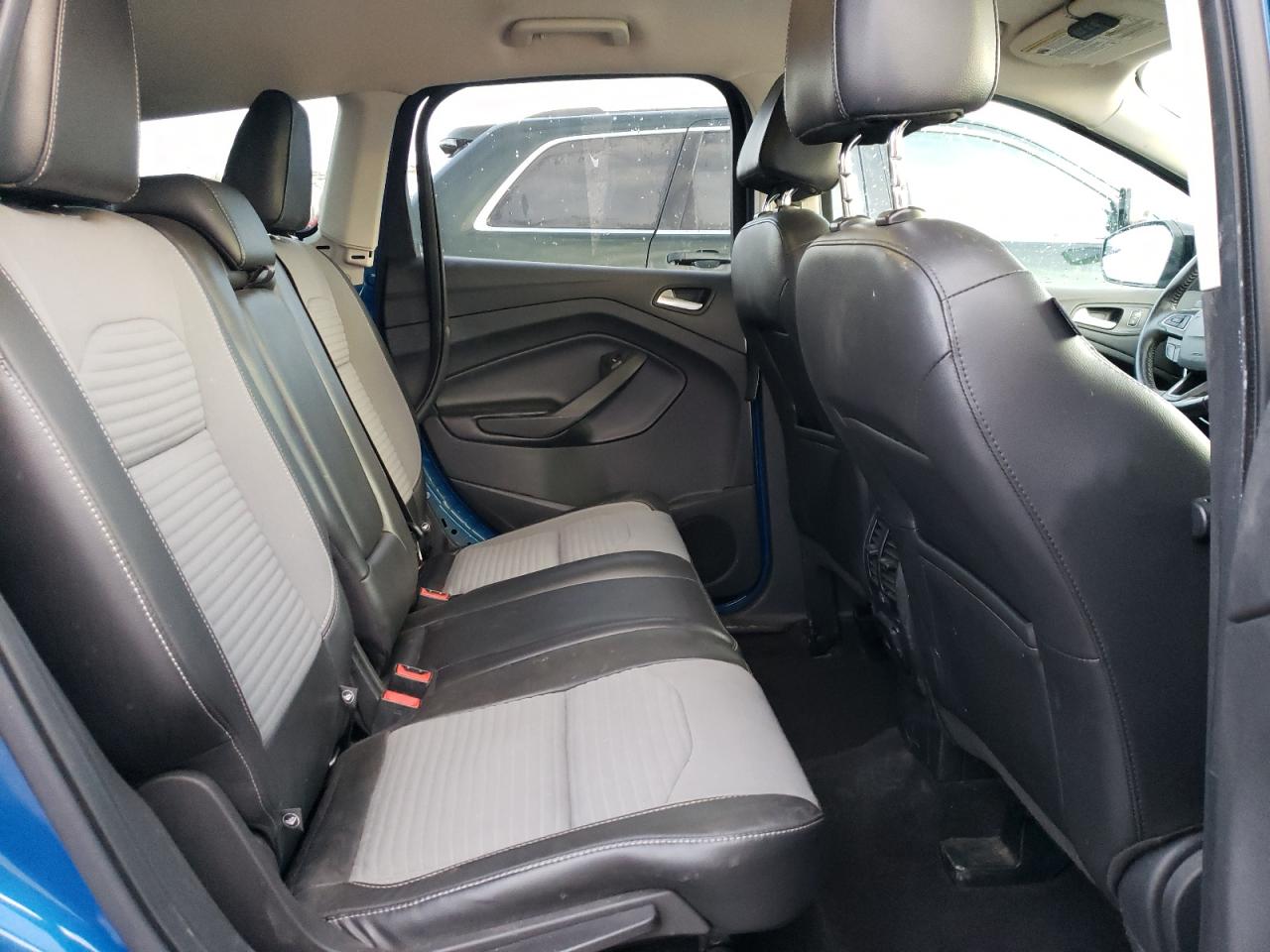 2017 Ford Escape - Image 11