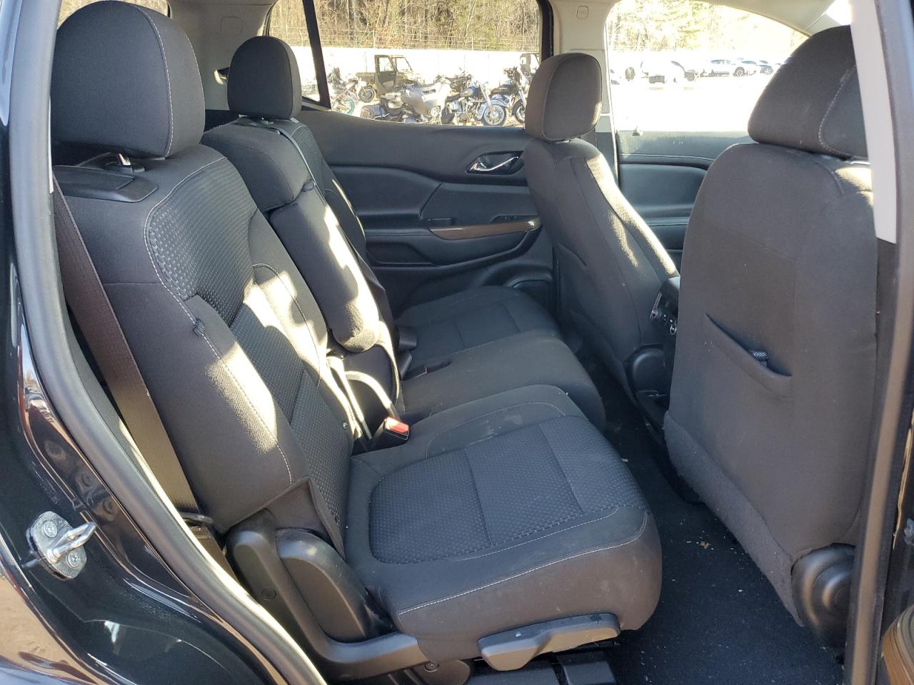 2020 GMC Acadia - Image 11