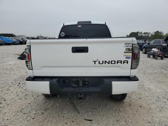  TOYOTA TUNDRA 2017 Белы