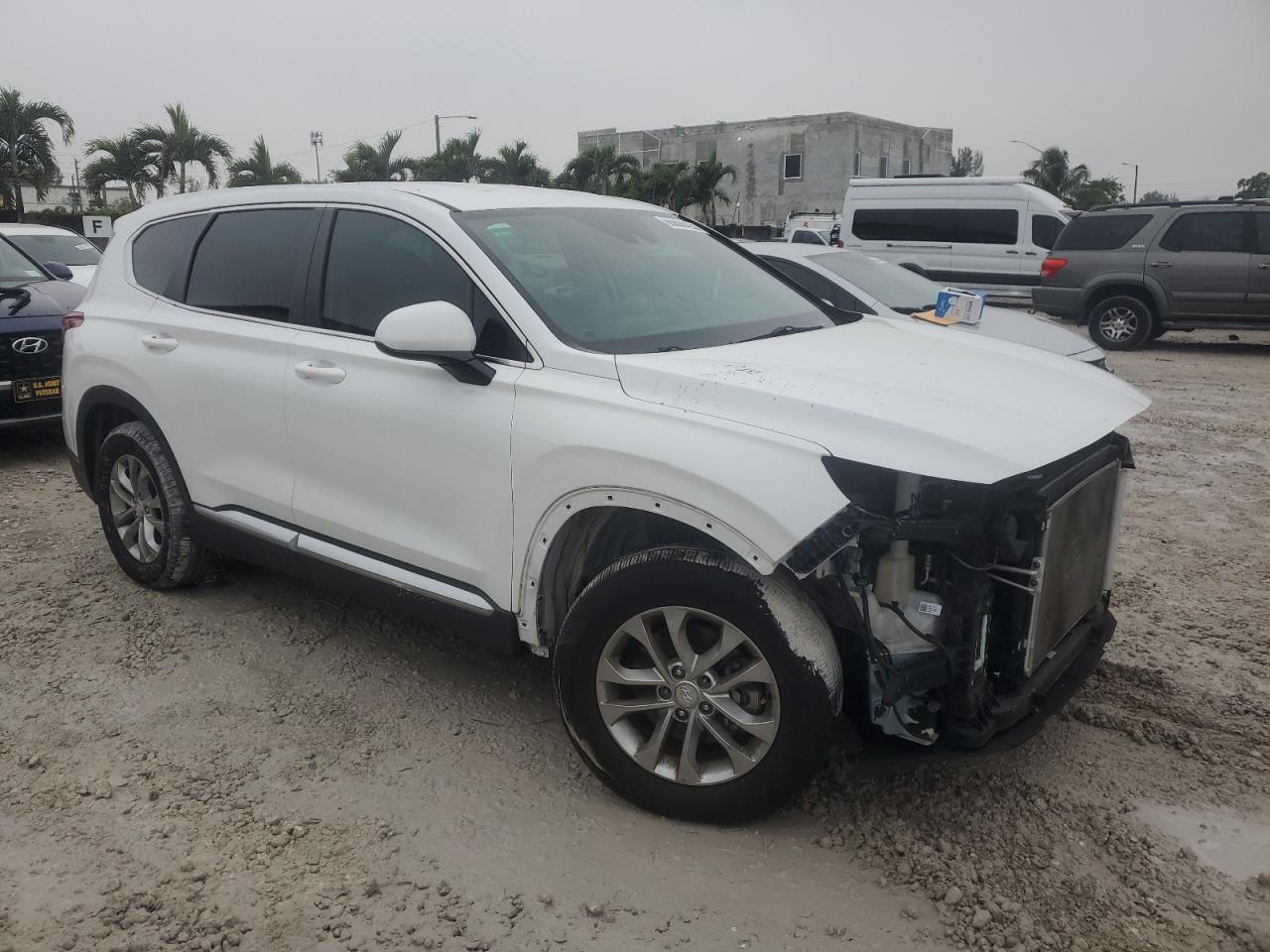 2019 Hyundai Santa Fe - Image 4