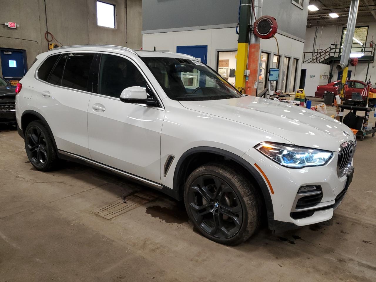 2019 BMW X5 - Image 4