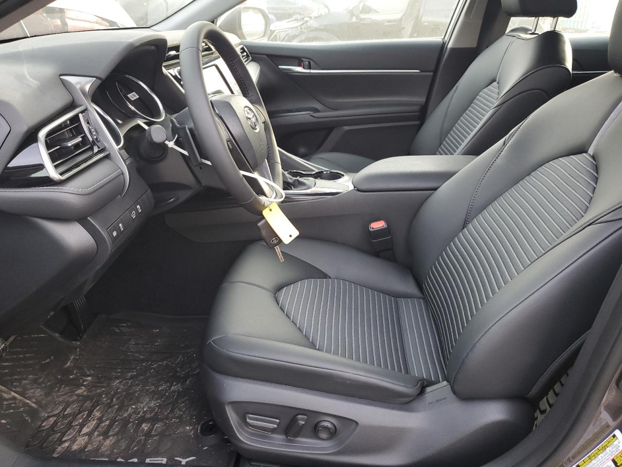 2020 Toyota Camry - Image 7