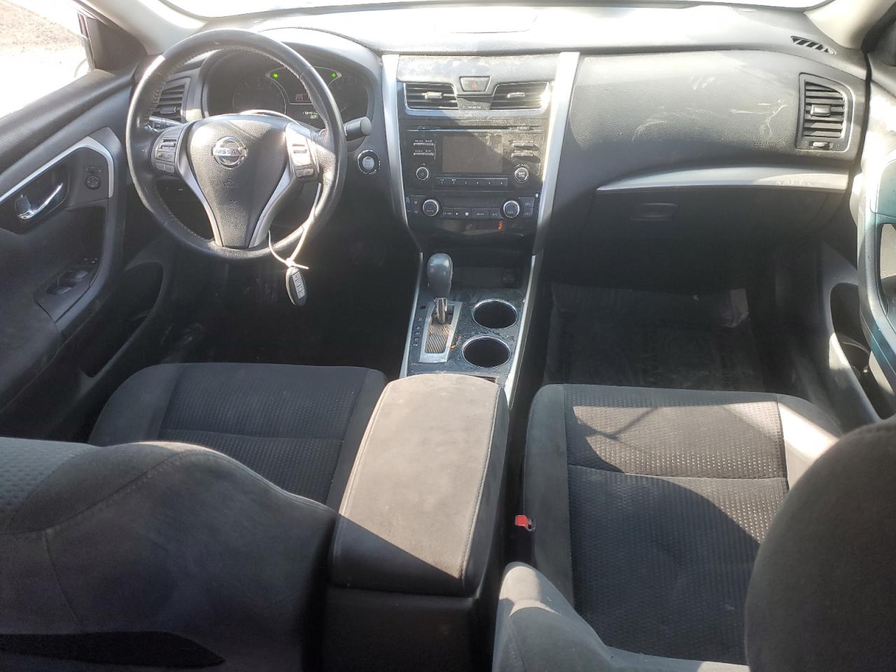 2015 Nissan Altima - Image 8