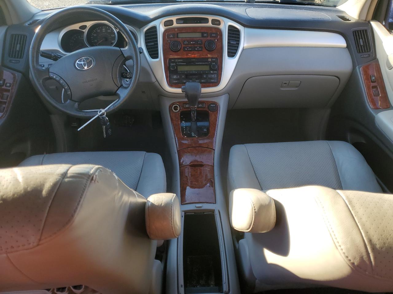 2004 Toyota Highlander - Image 8