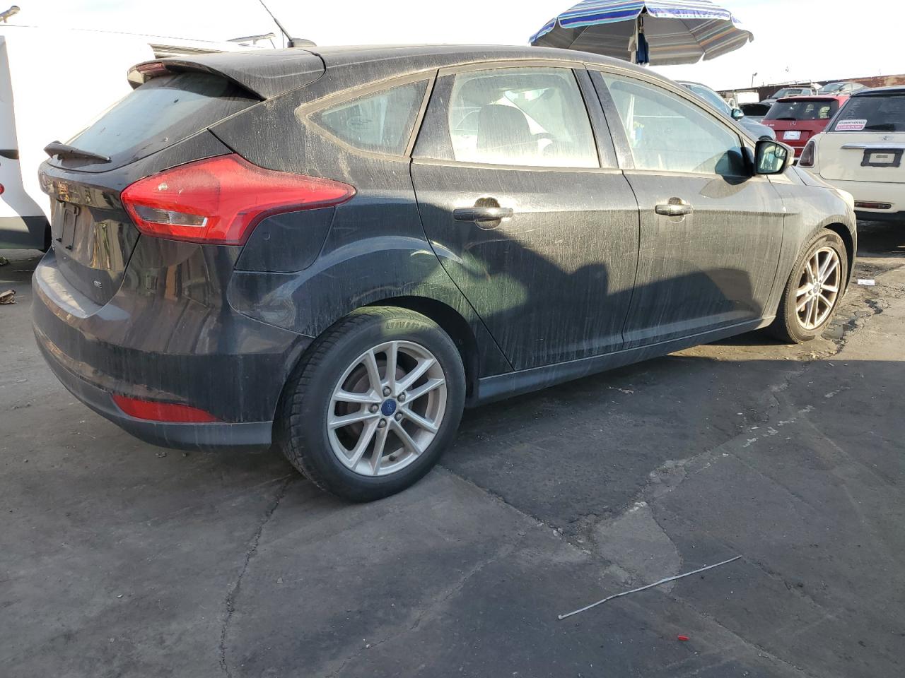 VIN 1FADP3K29FL231909 2015 FORD FOCUS no.3