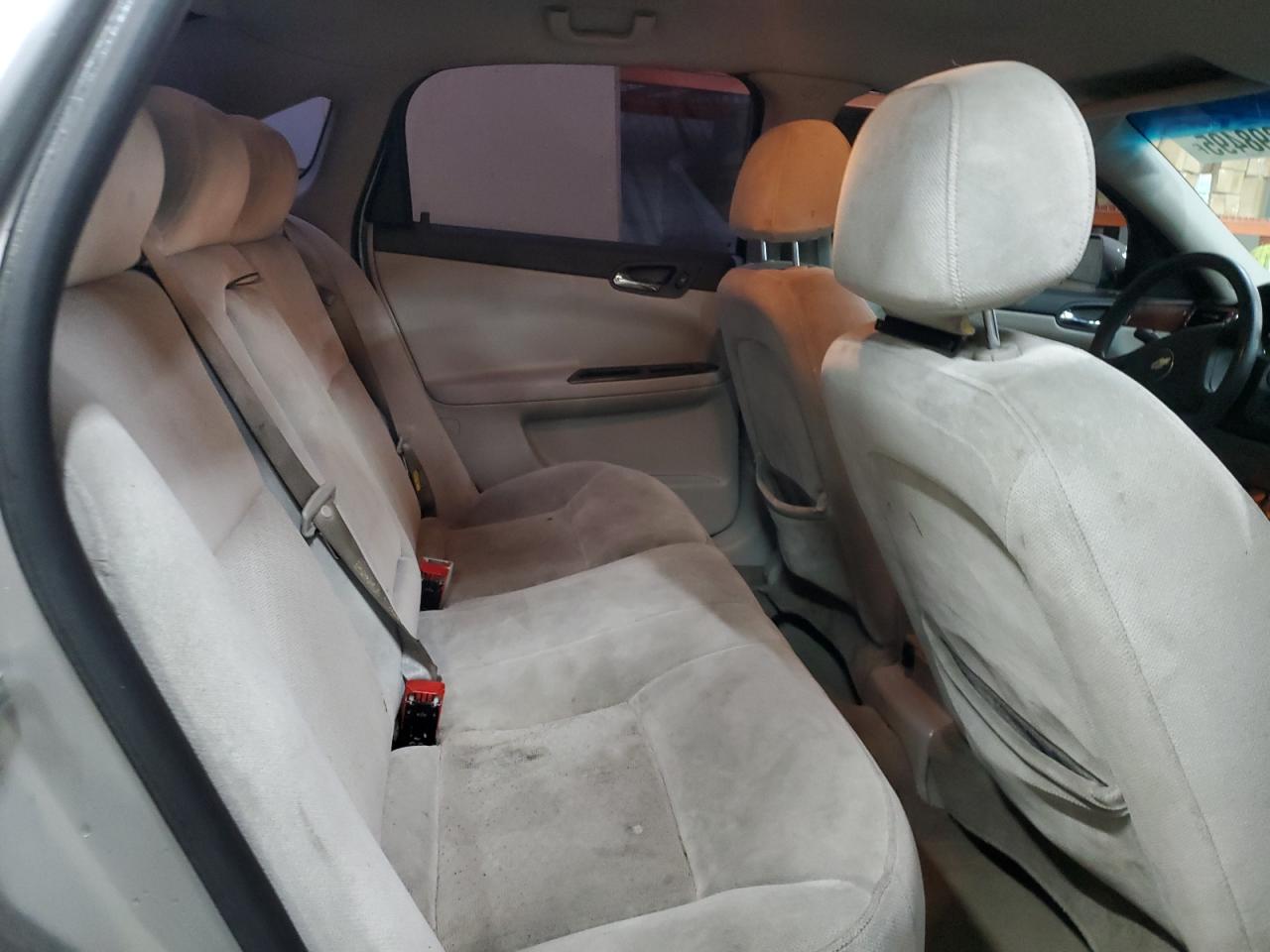 2006 Chevrolet Impala - Image 10