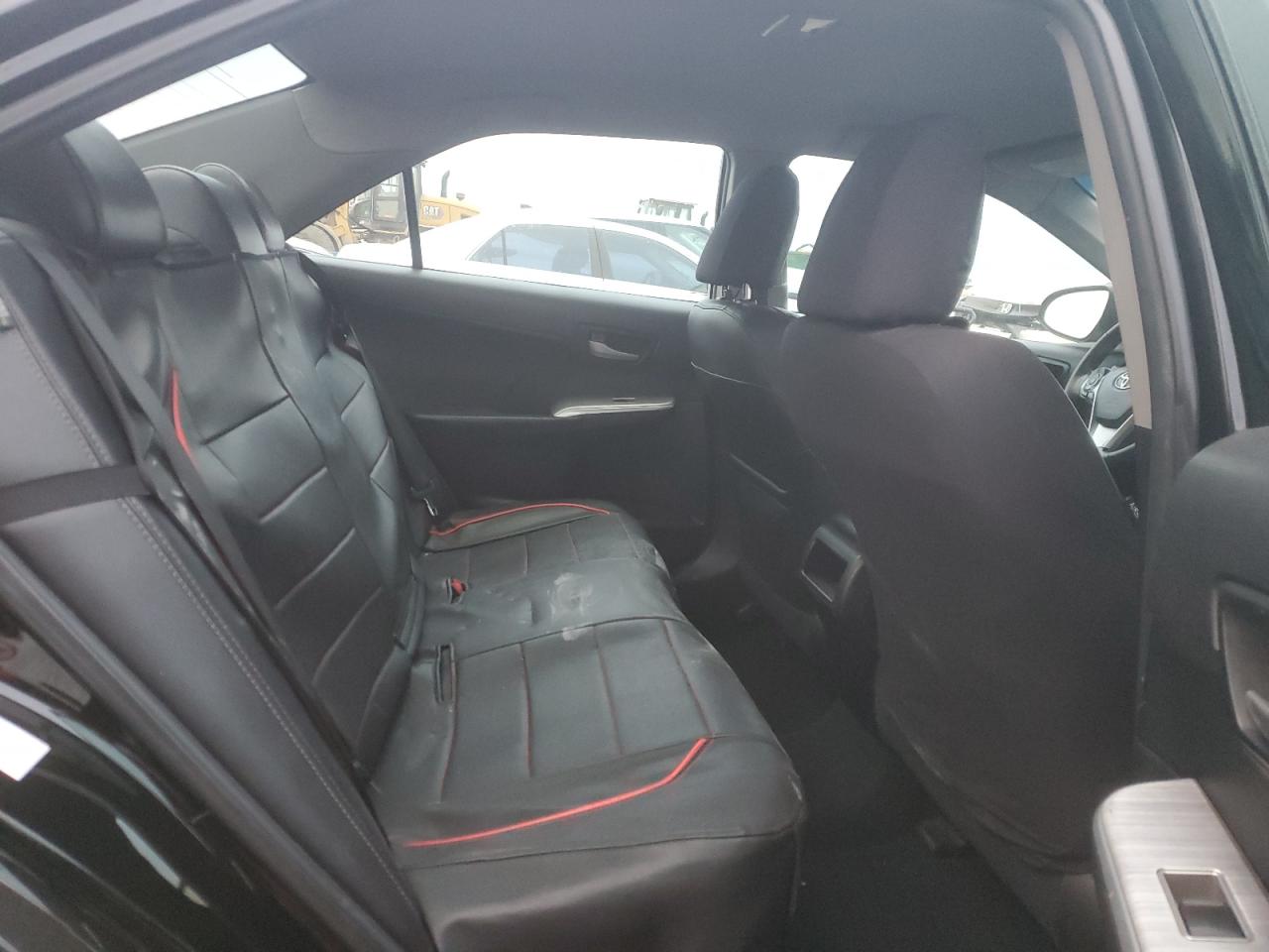 2014 Toyota Camry - Image 10