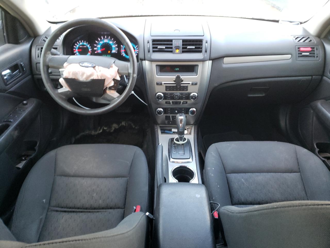 2010 Ford Fusion - Image 8