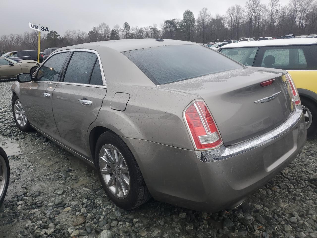 VIN 2C3CCAEG0EH179325 2014 CHRYSLER 300 no.2