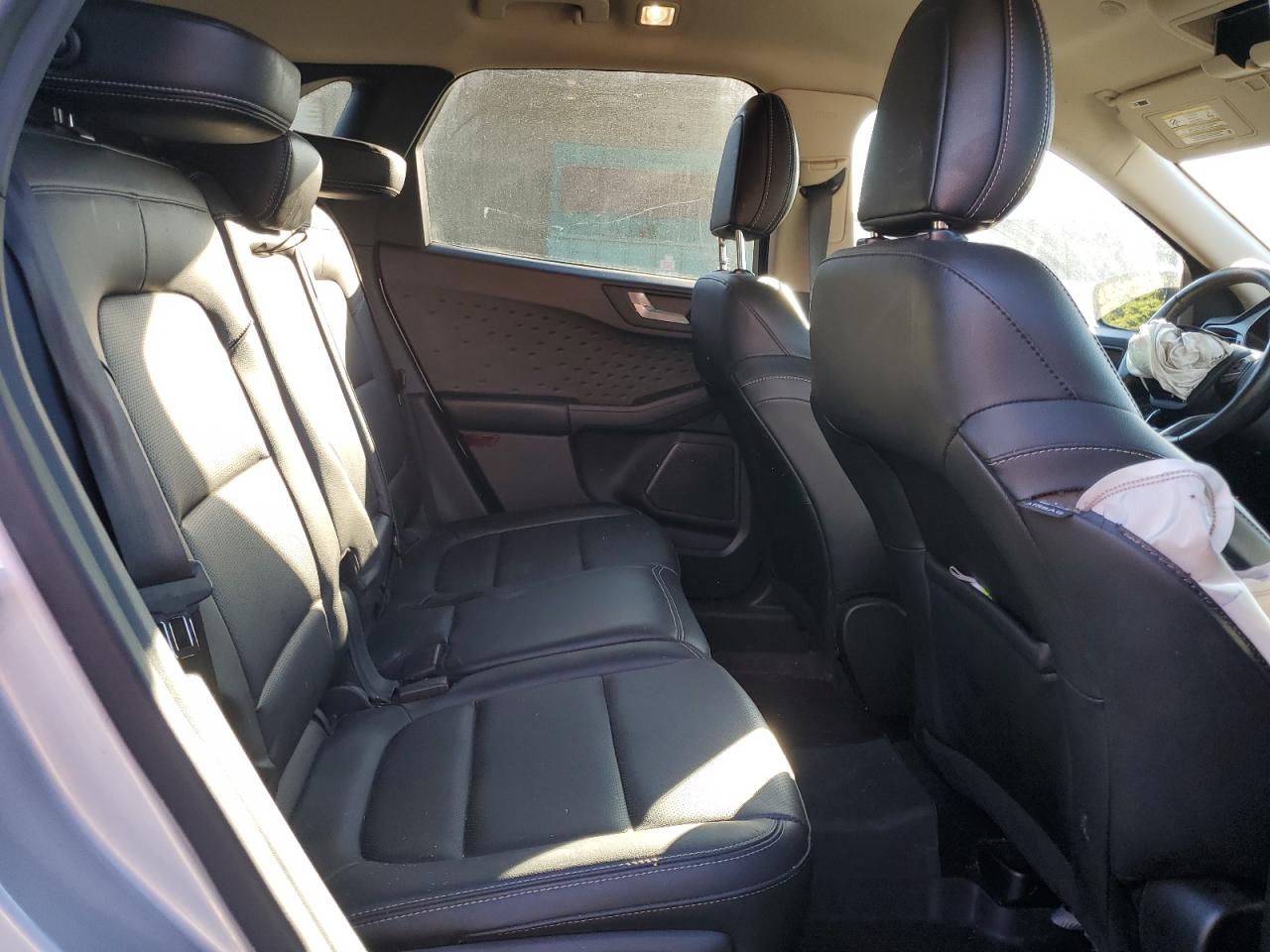 2020 Ford Escape - Image 11
