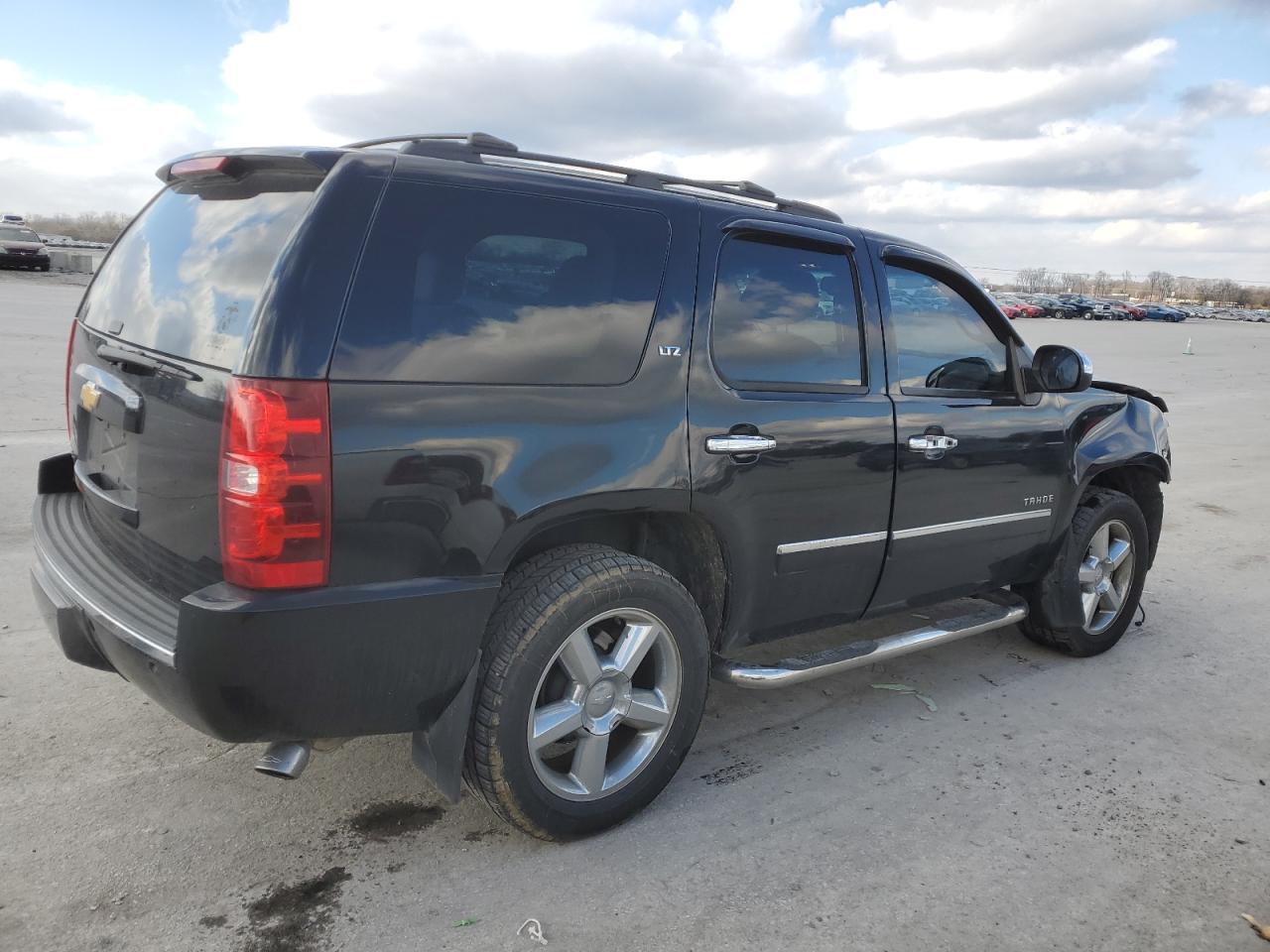 2013 Chevrolet Tahoe - Image 3
