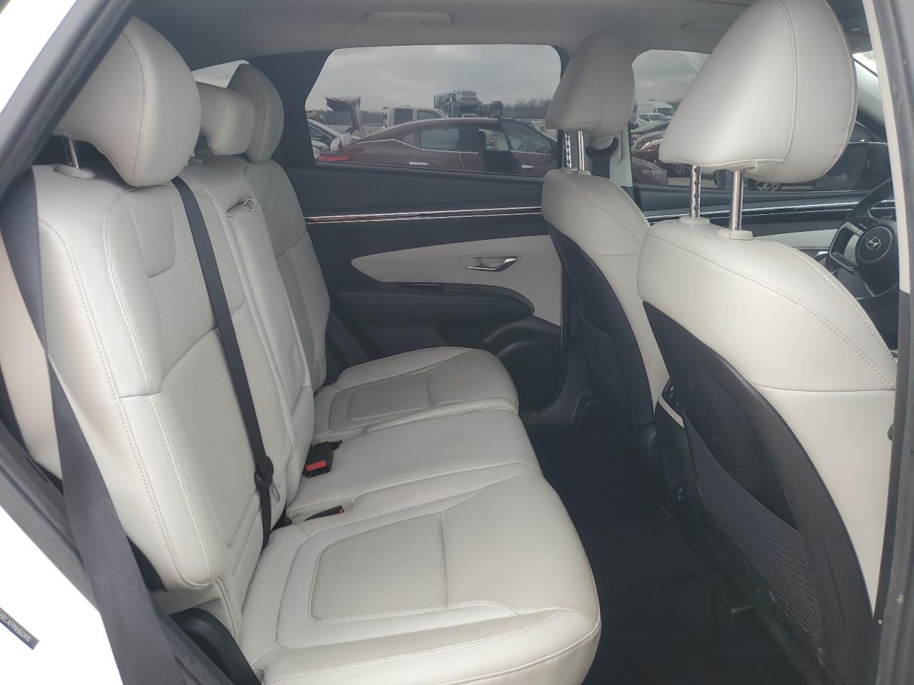 2022 Hyundai Tucson - Image 11