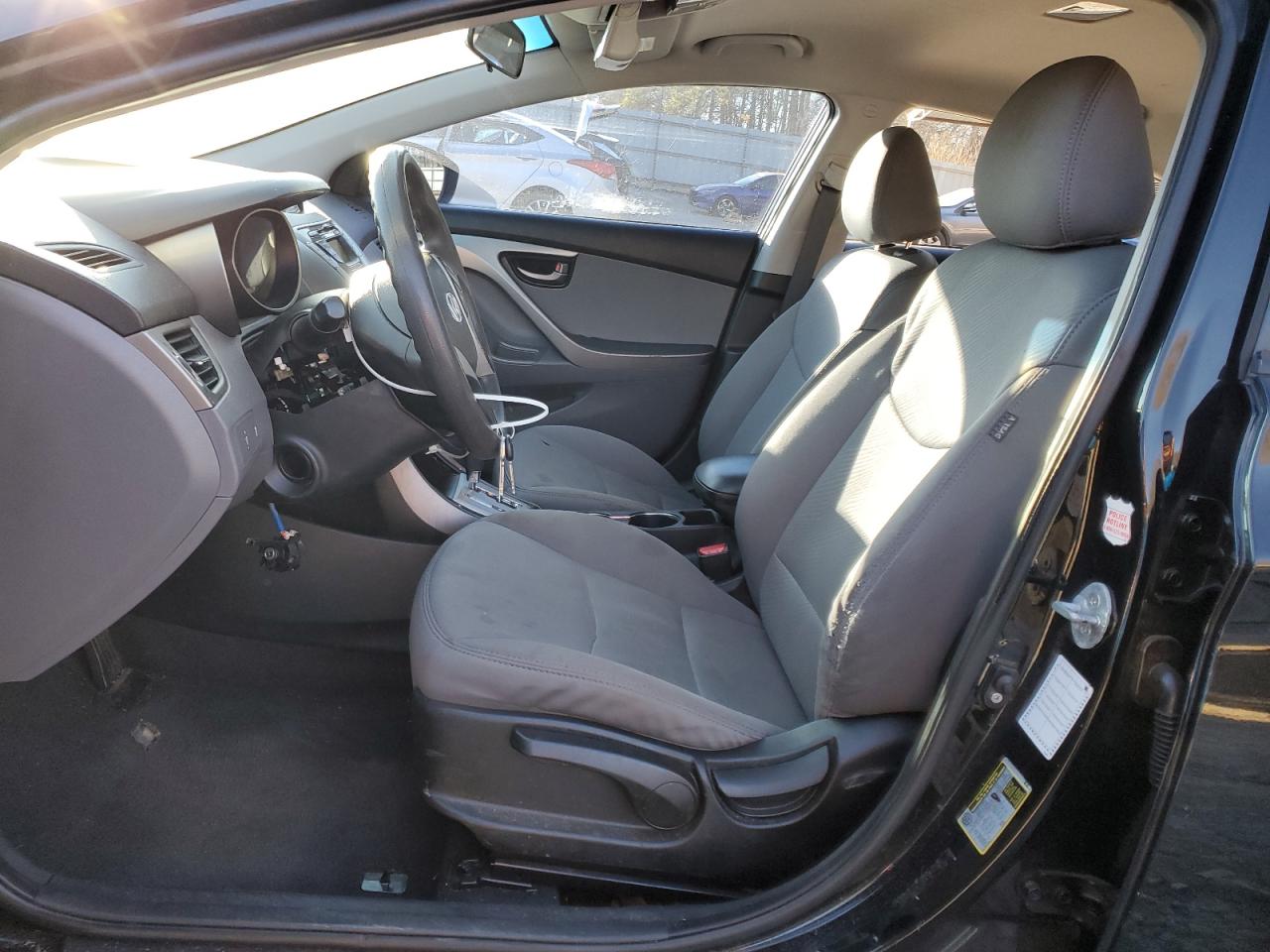 2011 Hyundai Elantra - Image 7