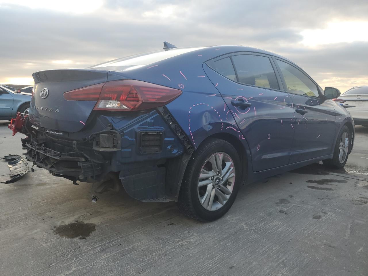 2020 Hyundai Elantra - Image 3