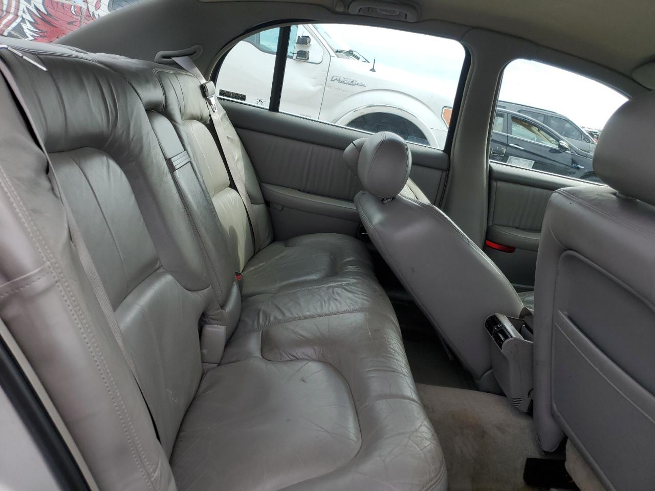 2000 Buick Park Avenue - Image 10