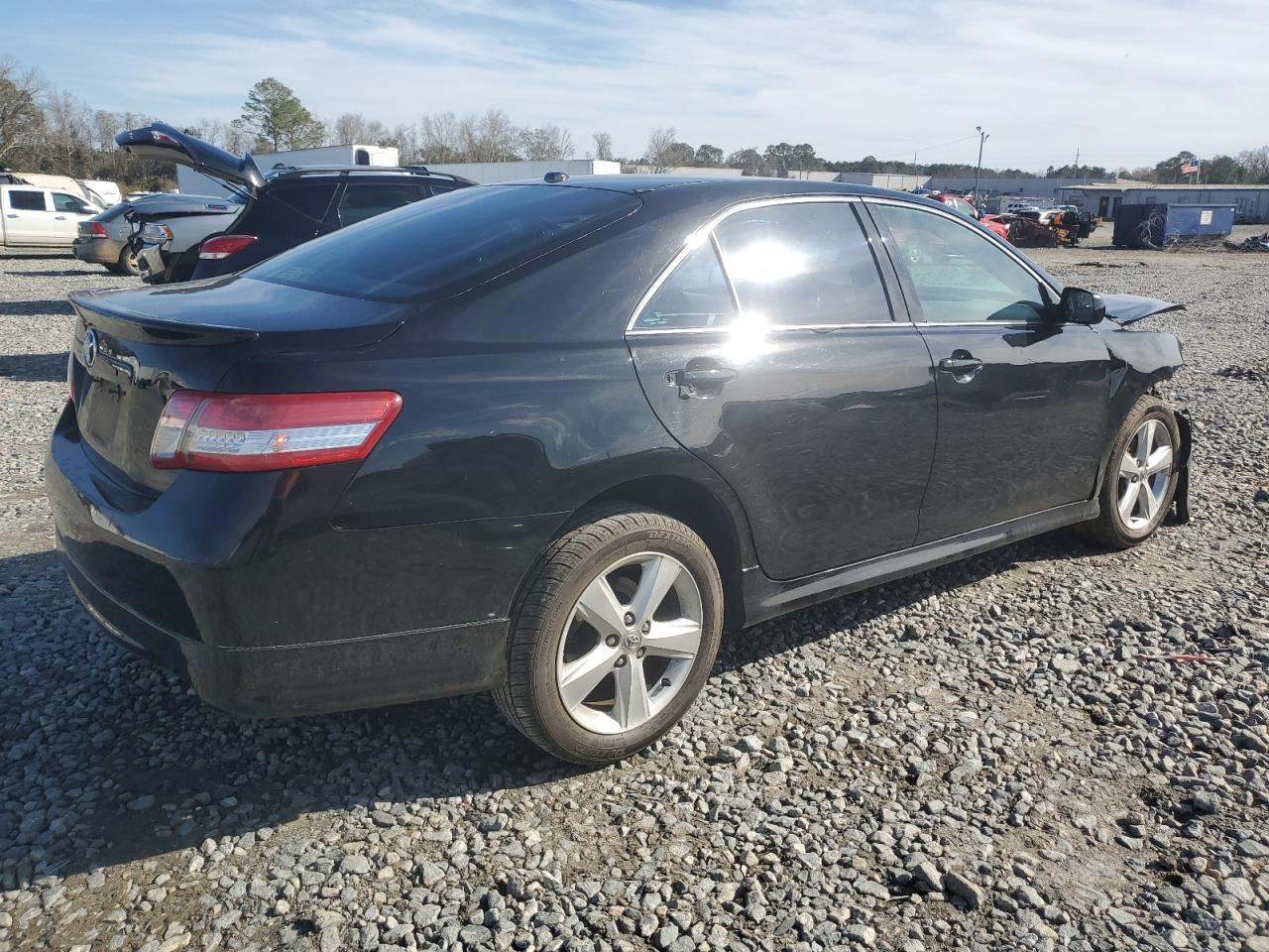 2011 Toyota Camry - Image 3