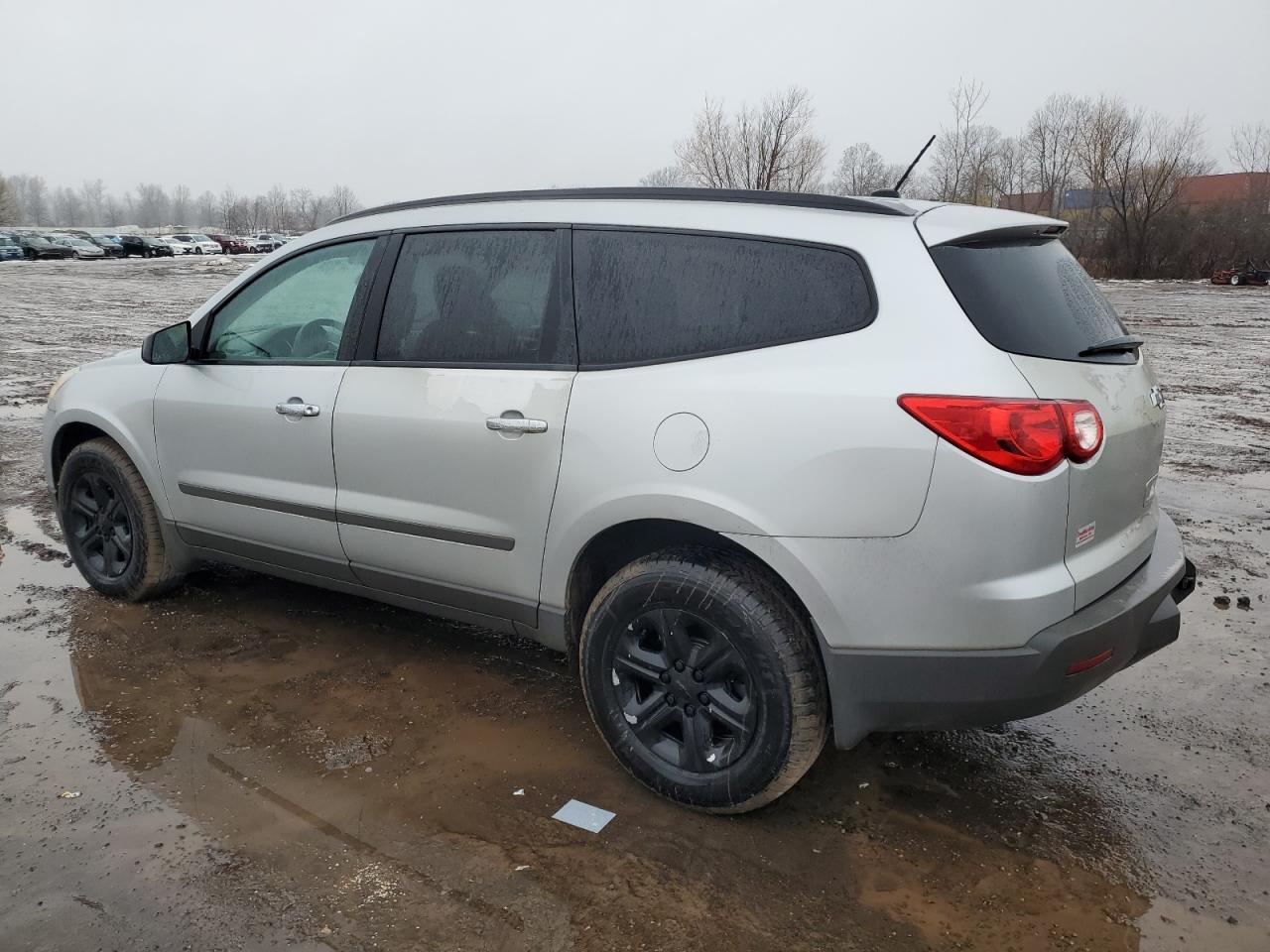 2012 Chevrolet Traverse - Image 2