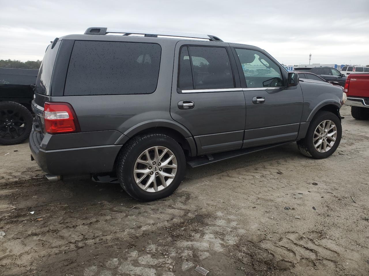 2015 Ford Expedition - Image 3
