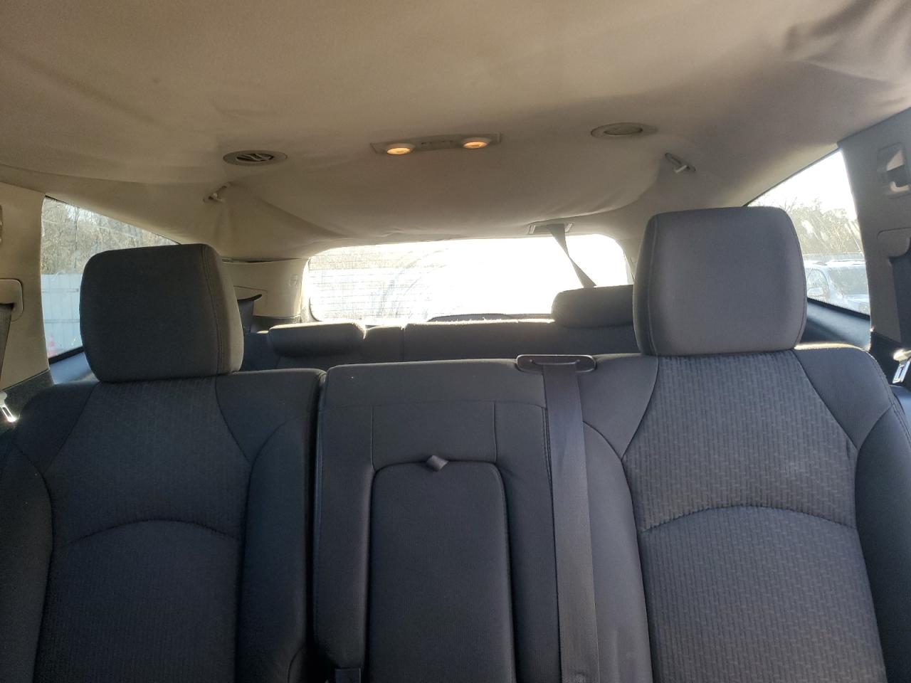 2011 Chevrolet Traverse - Image 10