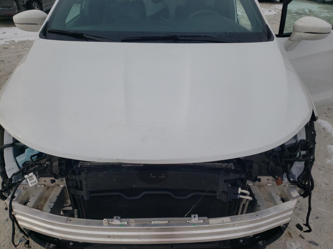 2022 Chrysler Pacifica - Image 12