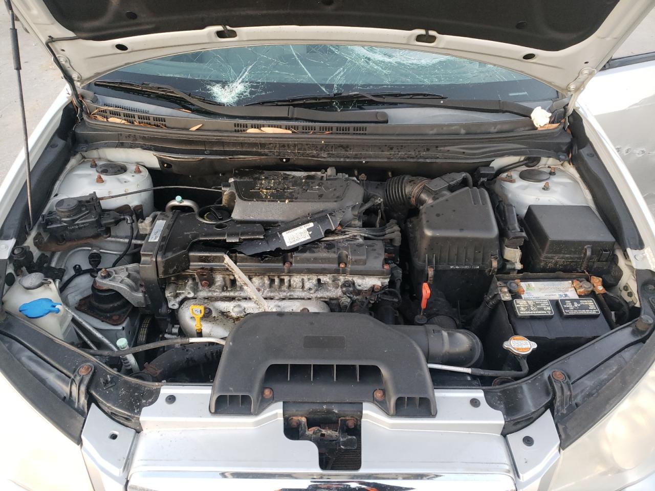 2010 Hyundai Elantra - Image 12