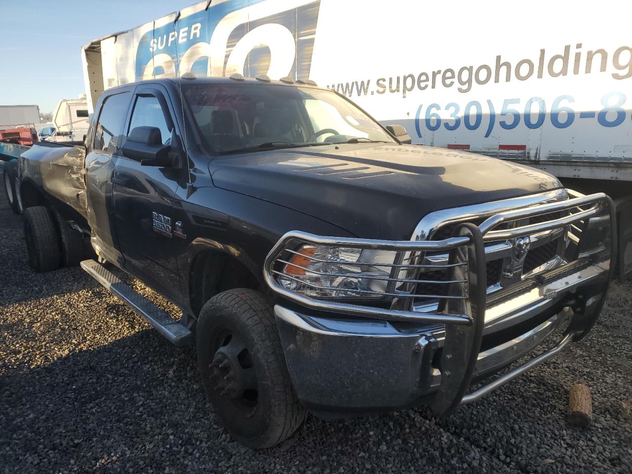 2017 RAM 3500 - Image 4