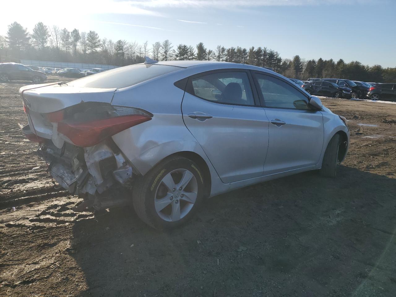 2011 Hyundai Elantra - Image 3