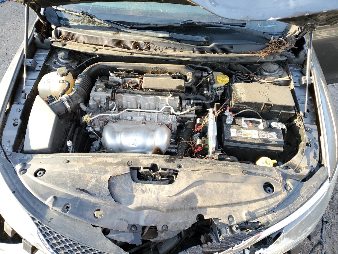 2015 Chrysler 200 - Image 11