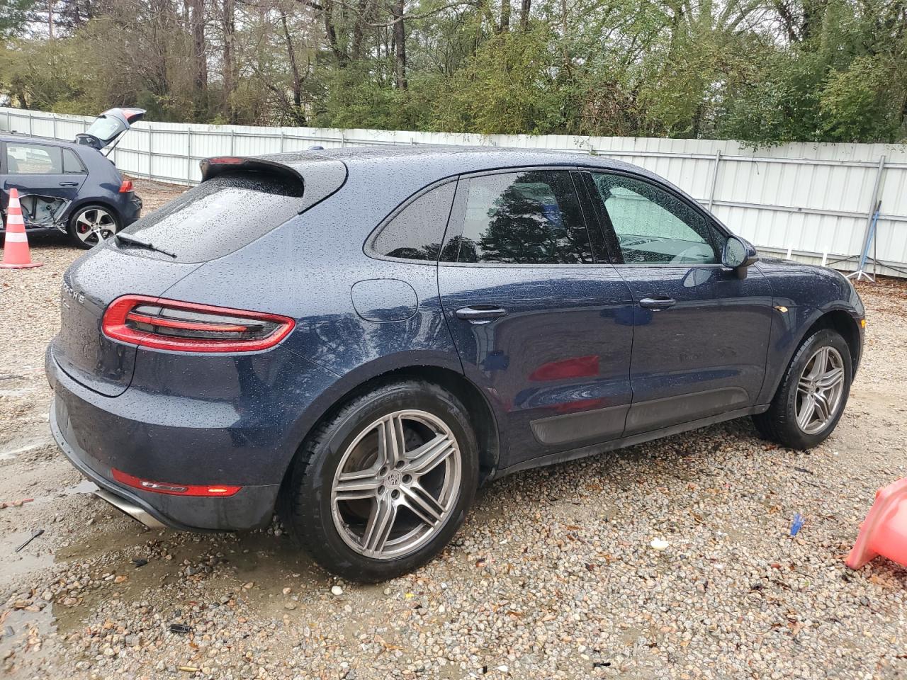 2017 Porsche Macan - Image 3