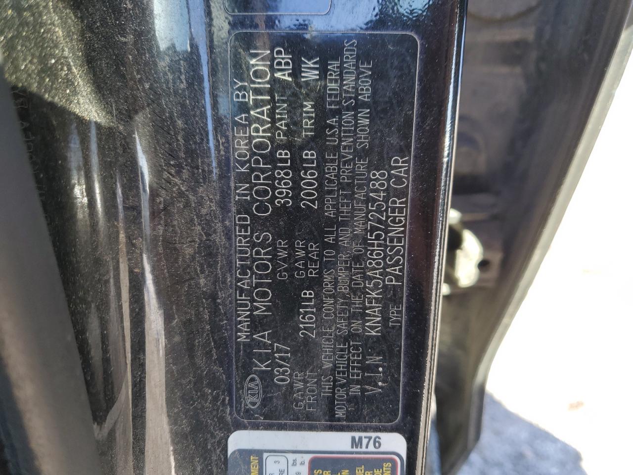 2017 Kia Forte - Image 12