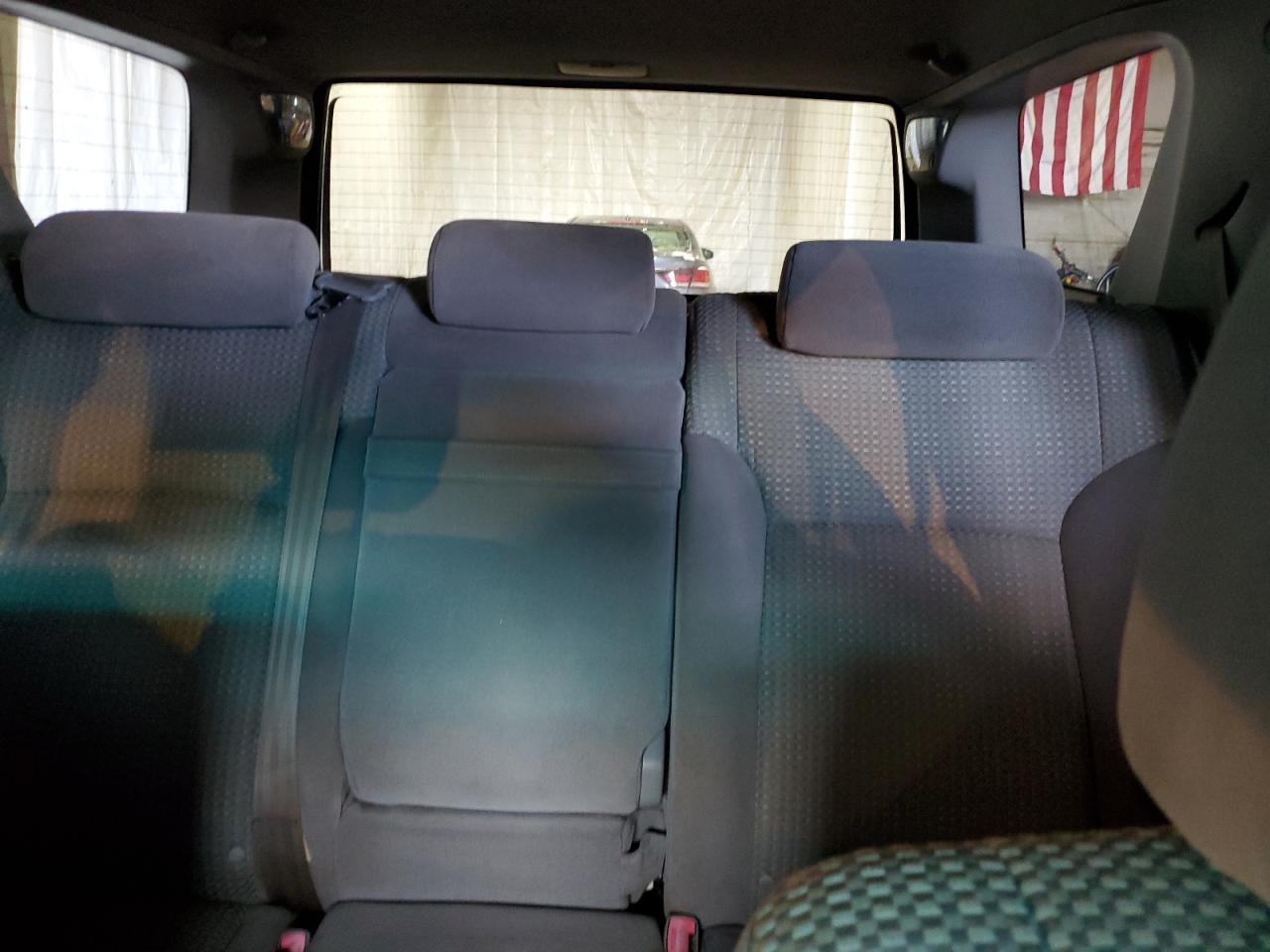 2005 Toyota 4Runner - Image 10